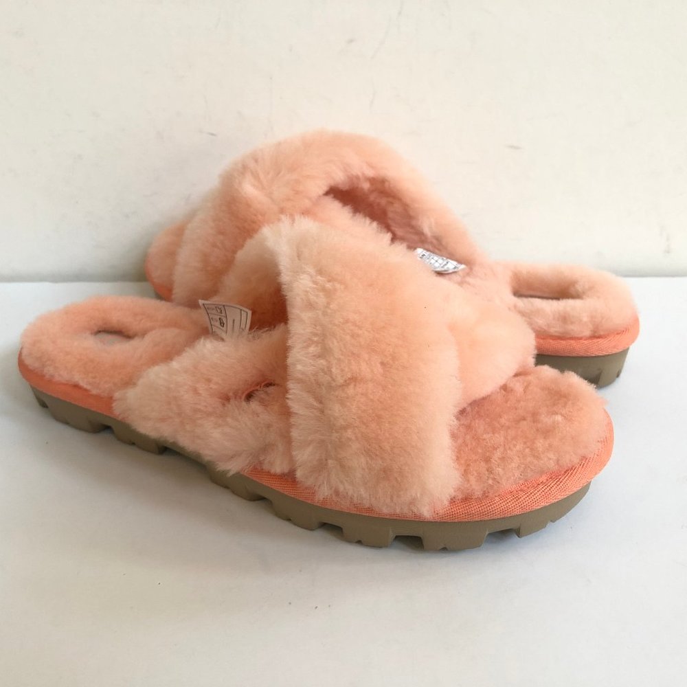UGG FUZZETTE BEVERLY PINK MOCASSIN SLIP ON SHEARLING LINED SANDALS